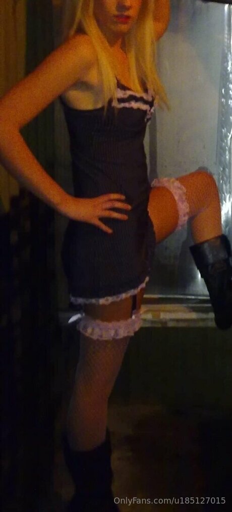 U185127015 erotic star img