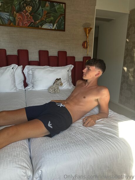 Lewisboothyvip pornstar perfect picture