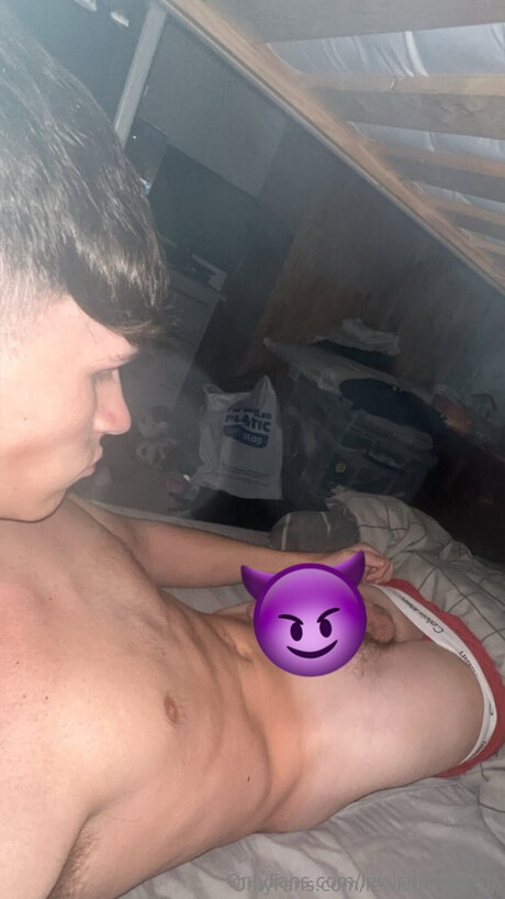 Lewisboothyvip free model photo