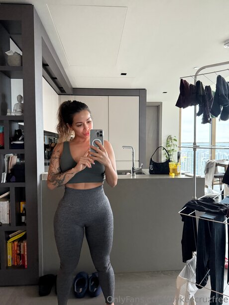 Niykeecruzfree beautiful pornstar images