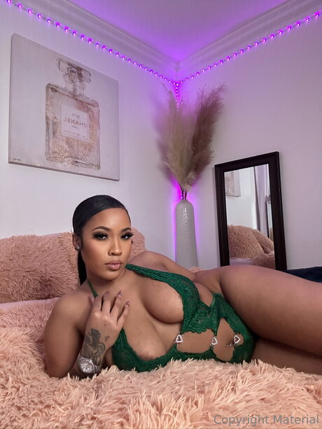 Misskaelynmarievip pornographic star pics