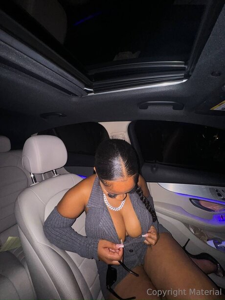 Misskaelynmarievip naked model galleries