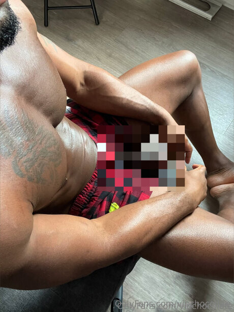 Vipchocolate art model photo