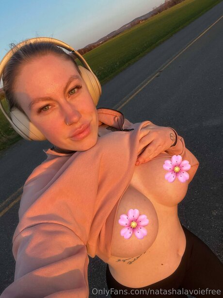 Misslavoiefree nude model galleries