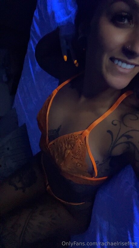 Rachaelrisefree xxx model picture