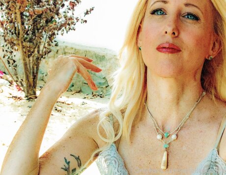 Jenelleaubade top star pic