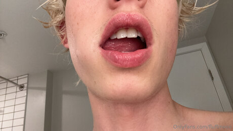 Fluffmoon xxx pornstar archive