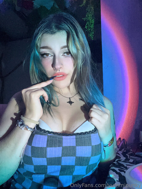 Yummipunky model sex galleries