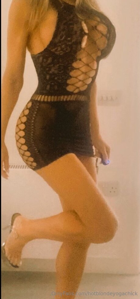 Hotblondeyogachick pornographic star galleries