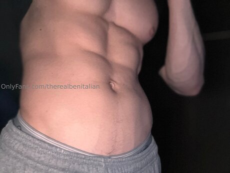Therealbenitalian star adult photo