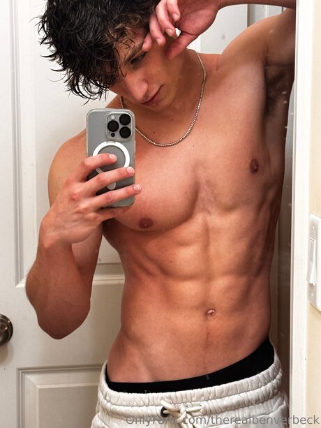 Therealbenitalian star best photo