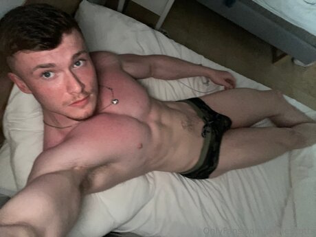 Fit Davie pornstar top img