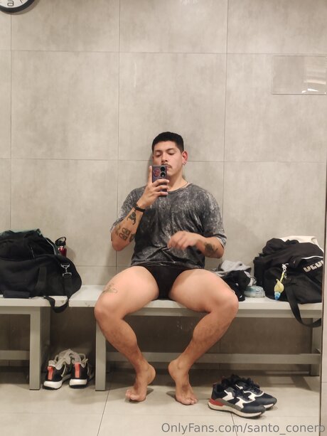 Santoxpe erotic model picture