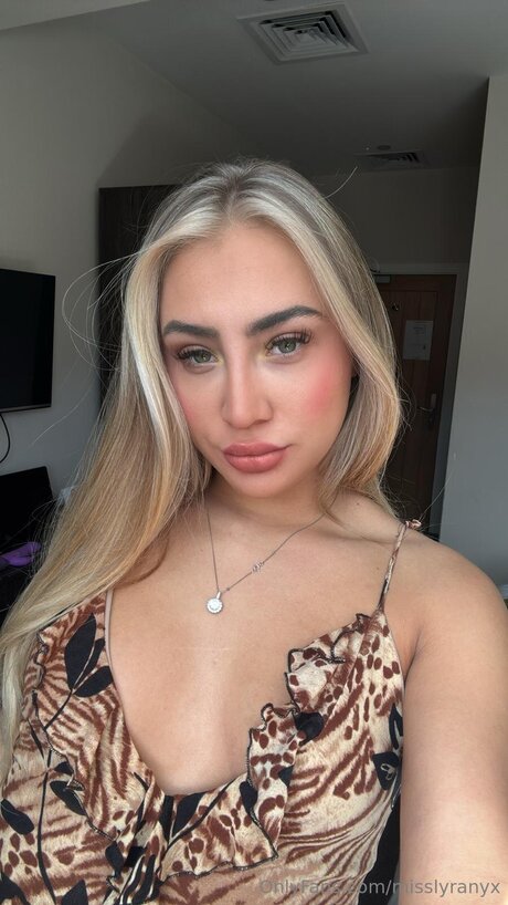 teen pantyhose onlyfans hd images