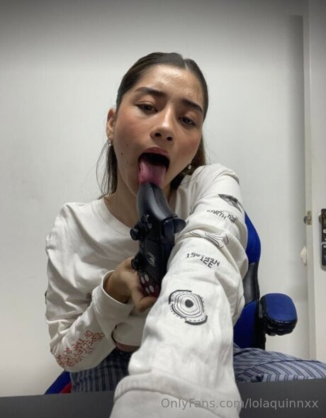 Lolaquinnxx erotic star picture