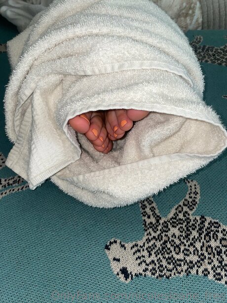 pretty pussy onlyfans adult photo