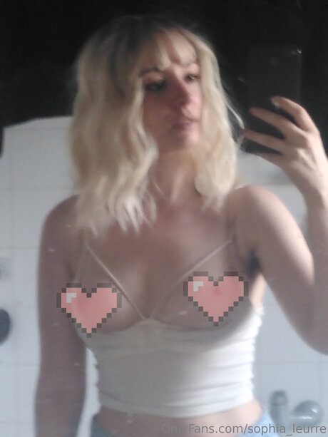 Sophia Leurre pretty star image