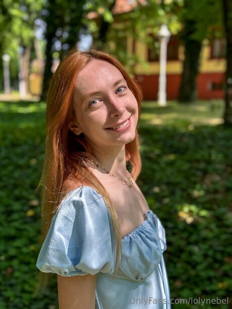 Lolynebel high quality actress pics