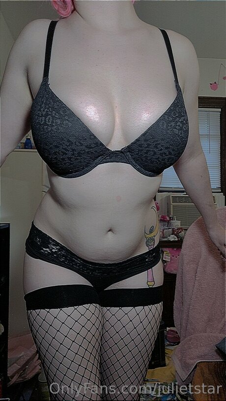 Julietstar model hot pic