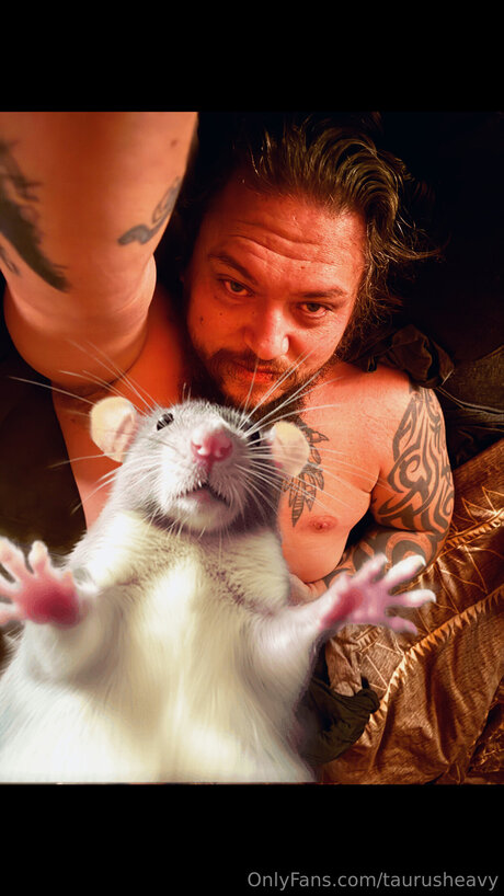 Taurusheavy model nude photo