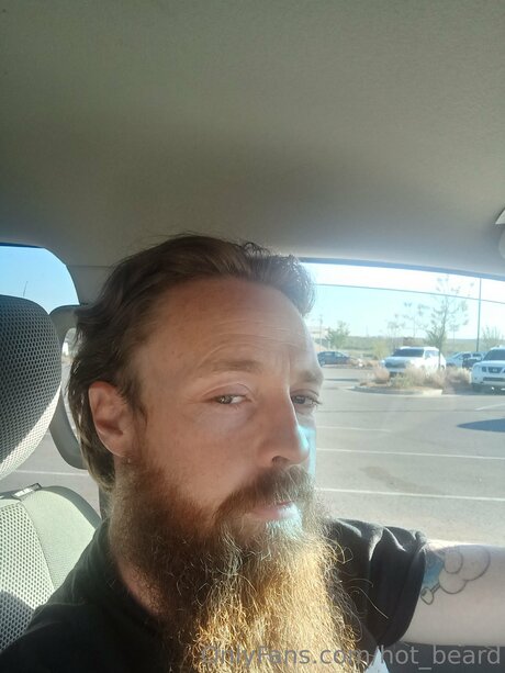 Hot Beard star best pics