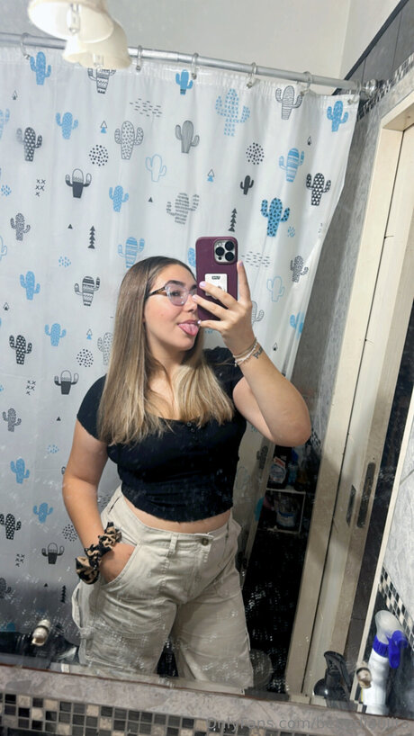 Bebediablita nice pornstar image