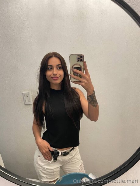 Hottie Mari beautiful actress pic