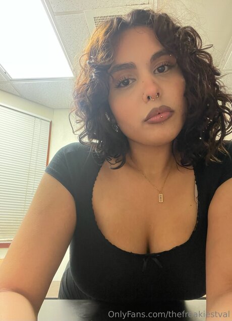 Thefreakiestval model erotic photo