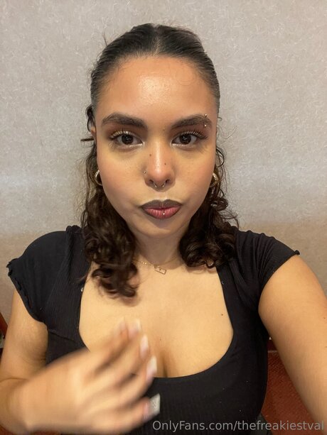 Thefreakiestval model perfect images