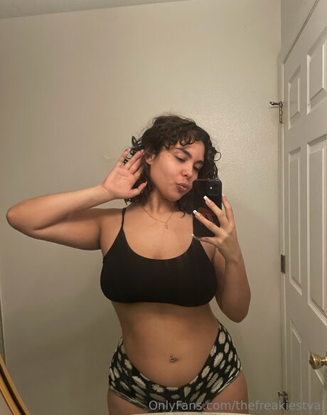 Thefreakiestval nude model images