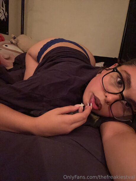 Thefreakiestval xxx model images