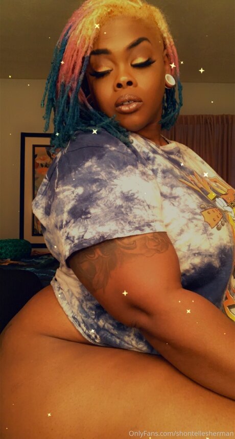 Shontellesherman sexy star pictures