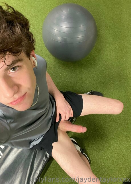 Jaydentaylorxxx model naked photos