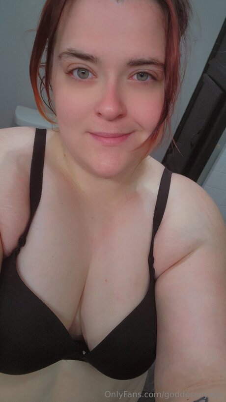 Goddessnyxen model hd pictures