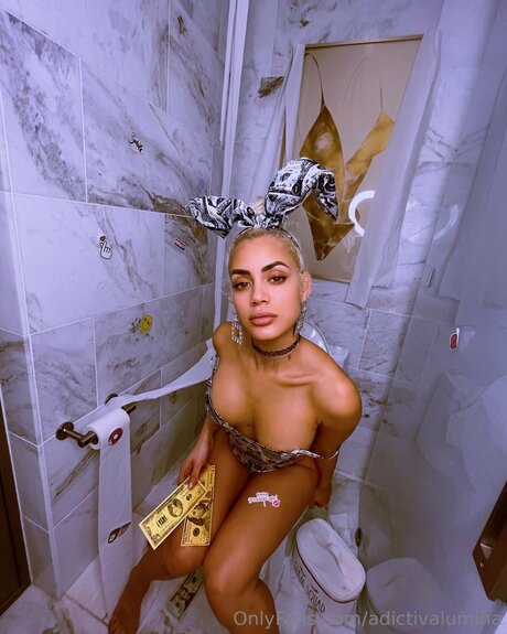 Adictivalumina beautiful actress pic