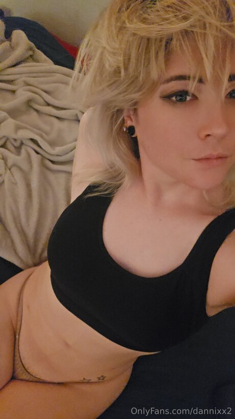 Dannixx2 sex model photos