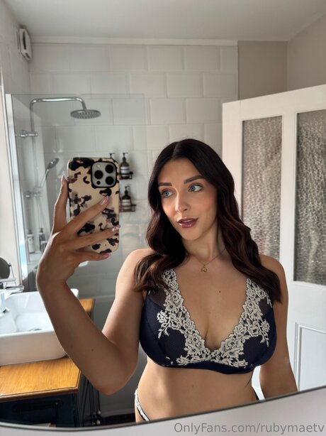 standing fuck onlyfans beautiful pic