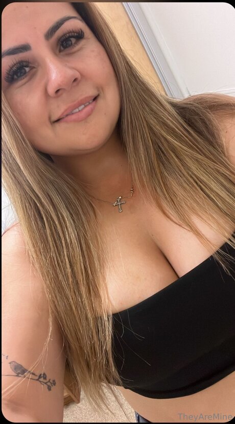 big tits mom onlyfans hot picture