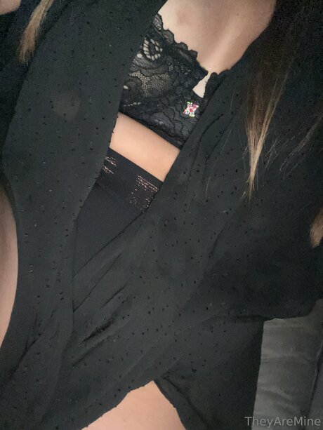 U217598164 pretty model gallery