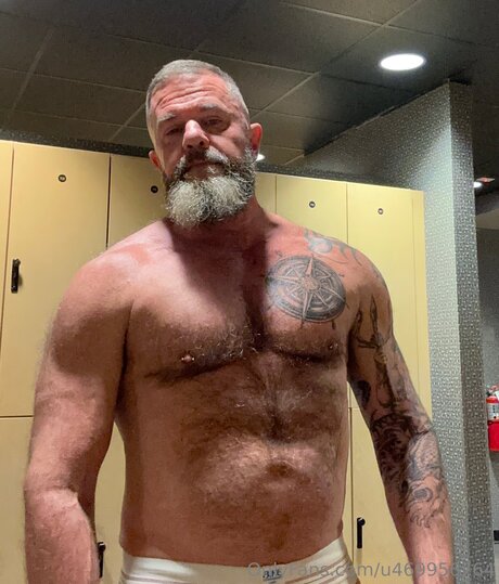 U469956764 model nude pic