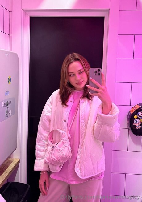 Dianasweetspicy pornstar adult archive