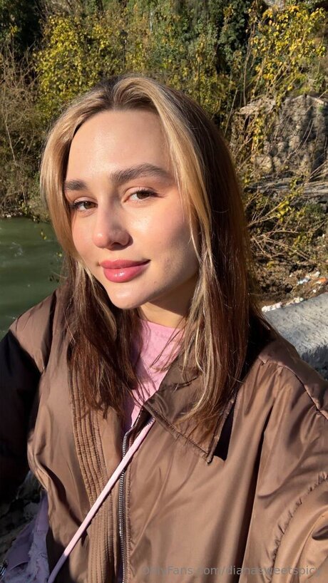 Dianasweetspicy pornographic model image