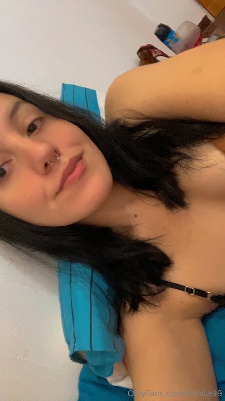 Reinita99 pornstar naked images