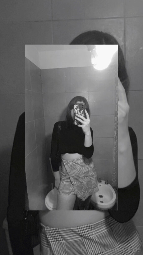 Reinita99 art model images