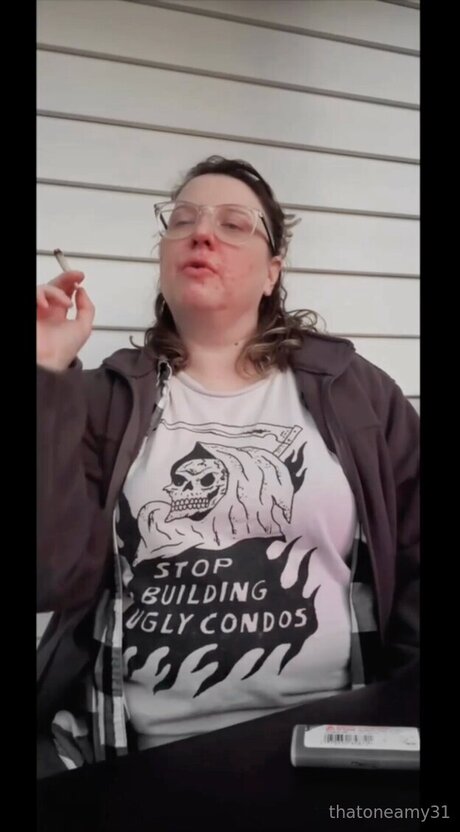 Thatoneamy44 model porn photo