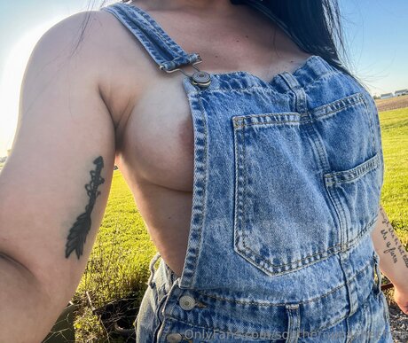 Southernpeachesfree pornographic model picture