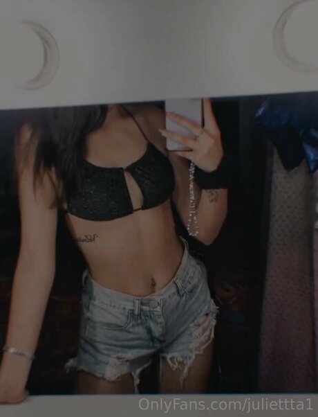 Julieettt xxx star archive