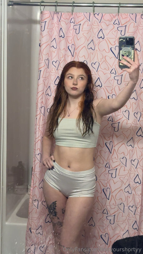 Notyourshortyy naked actress archive