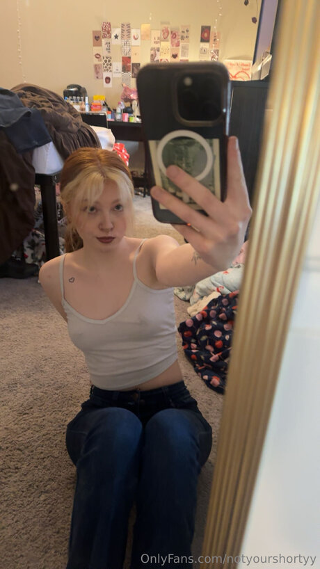 Notyourshortyy model erotic archive