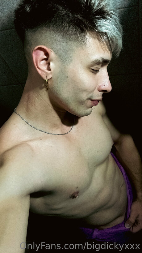 Tomas Rager pornstar pretty picture